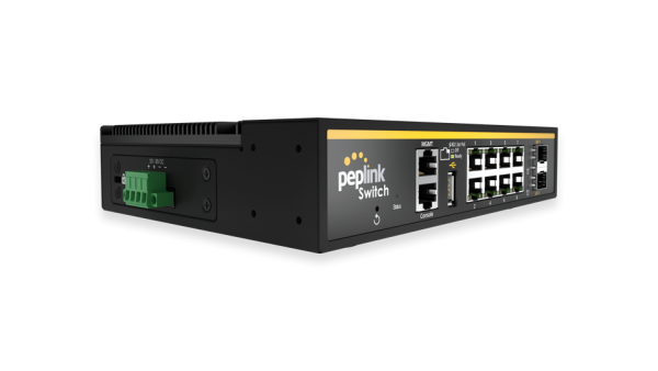 Peplink SD Switch 8-Port Rugged - Image 3